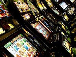 Игровые автоматы онлайн и азартные игры перемещаются в интернет