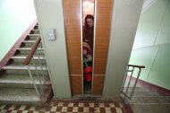 Женщина выжила после падения лифта в Москве