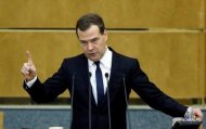 Медведев угрожает запретить въезд всему украинскому транспорту