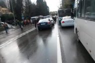 Автомобилисты перекрыли федеральную трассу в Сочи
