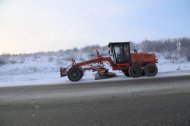 Дорожники вывели снегоуборочную технику на расчистку автодорог глубокой ночью