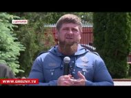 Рамзан Кадыров принял участие в торжественной линейке в средней школе селения Центарой. (Видео)