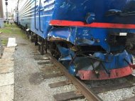 В России трактор врезался в пассажирский поезд