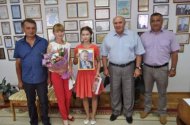 В России школьница получила оригинальный подарок от Путина