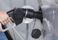 В правительстве договорились поднять акцизы на топливо