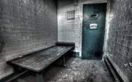 В России арестовали мошенника, который пытался нажиться на "смерти" внучки