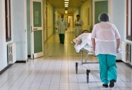 Россия: в больнице пациентов "одаривали" серьезным недугом