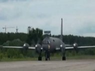 Под Москвой экстренно посадили военный самолет