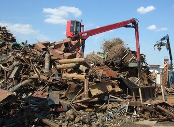 Полтонны нелегального металлолома обнаружили в Грозном