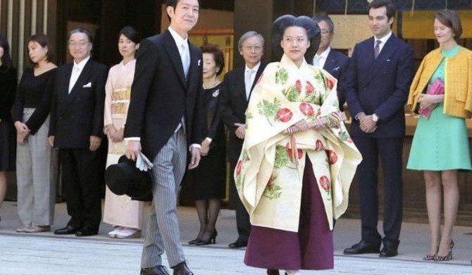 Японская принцесса Аяко отказалась от титула и вышла замуж за простолюдина