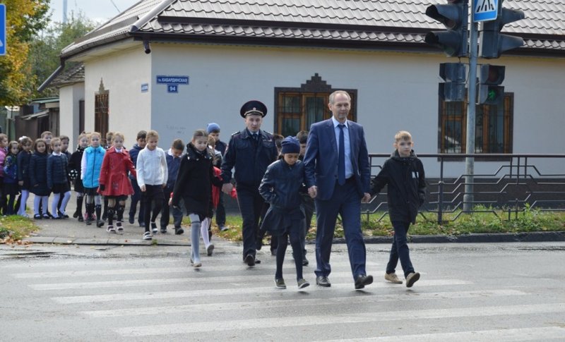 КБР. Школьники Нальчика изучают дорожную инфраструктуру города вместе с директорами школ