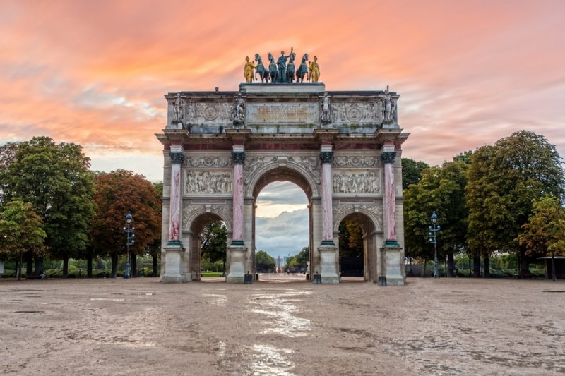 Лувр собирает средства на реставрацию триумфальной арки