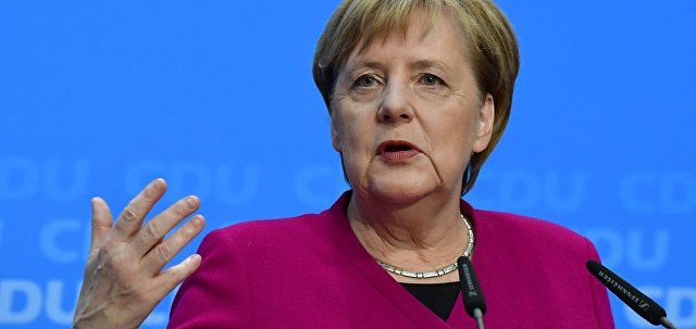 Меркель заявила, что еще летом  хотела уйти с поста