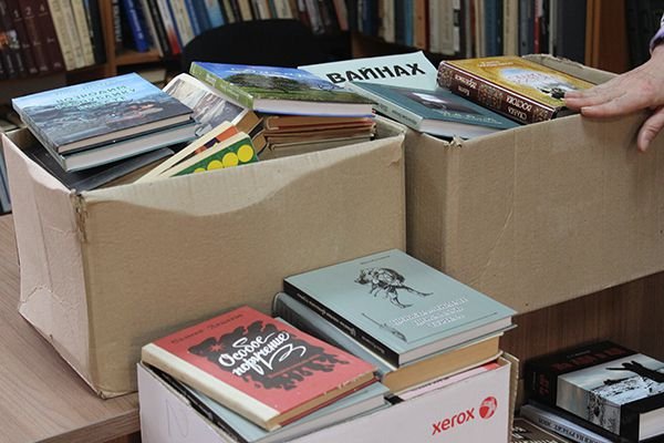 Нацбиблиотека ЧР подарила СИЗО-2 более 400 книг