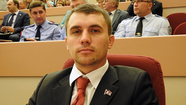 Саратовский депутат собирается на 3,5 тысячи рублей прожить месяц