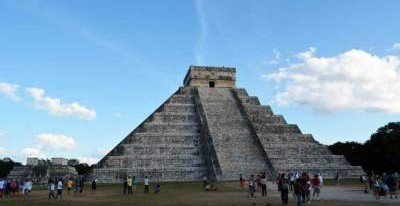 В древней мексиканской пирамиде нашли "туннель мертвых"