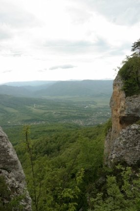 В горах Адыгеи турист упал с обрыва