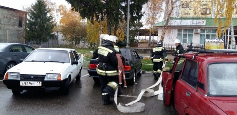 АДЫГЕЯ. В Адыгее продолжаются пожарно-тактические занятия на зданиях МФЦ