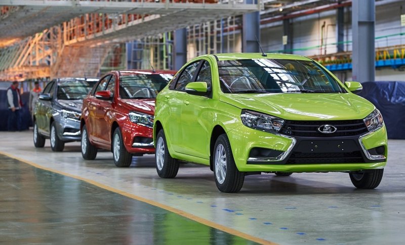 «АвтоВАЗ» объявил о снижении цен на свои машины