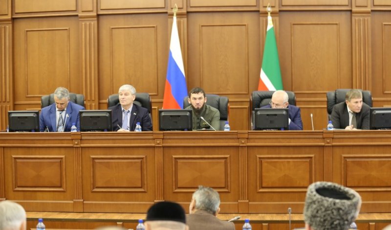 ЧЕЧНЯ. Парламент Чечни принял 9 законопроектов ЧР и поддержал 58 проектов ФЗ