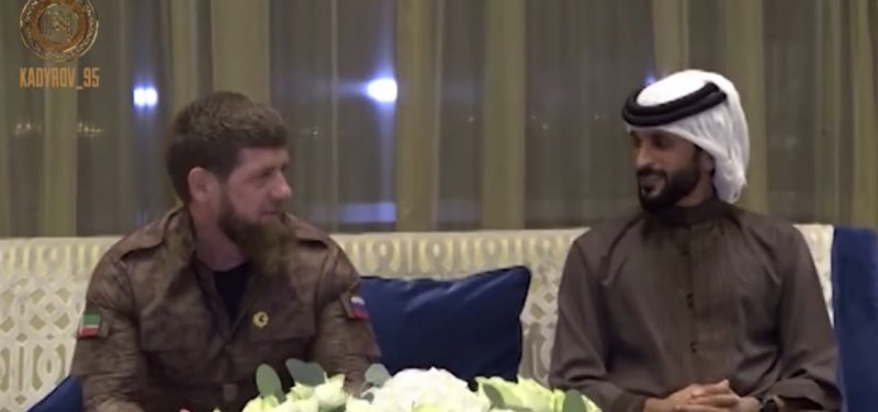 ЧЕЧНЯ.  Принц Королевства Бахрейн в своём дворце дал дружеский обед в честь Главы Чечни