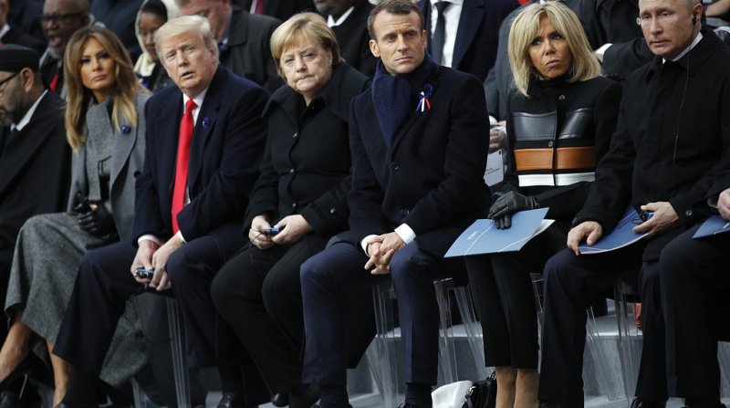 Путина и Трампа в Париже хватило лишь на рукопожатие