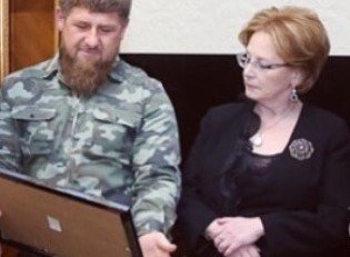 ЧЕЧНЯ.  Р. Кадыров поздравил с днем рождения Веронику Скворцову