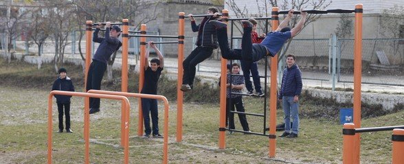 ДАГЕСТАН. Более 150 спортивных площадок для воркаута установлено в школах Дагестана в 2018 году