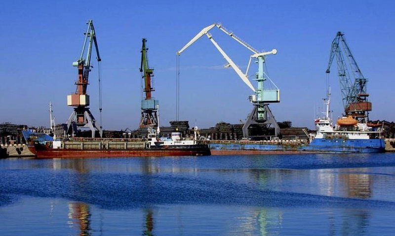 ДАГЕСТАН. Махачкалинский морской торговый порт неуклонно наращивает производственный потенциал   