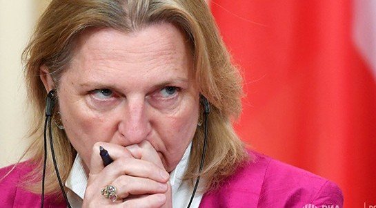 Глава МИД Австрии отменила поездку в Россию из-за шпионского скандала