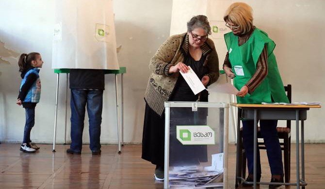 ГРУЗИЯ: Грузинские СМИ окрестили вероятную дату проведения 2-го тура президентских выборов
