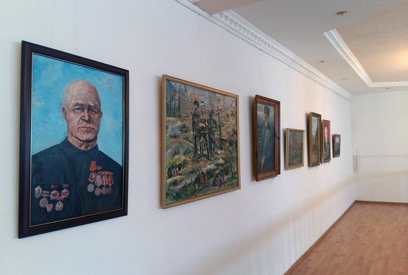 ИНГУШЕТИЯ. В ингушском музее изобразительных искусств проходит выставка ко Дню неизвестного солдата