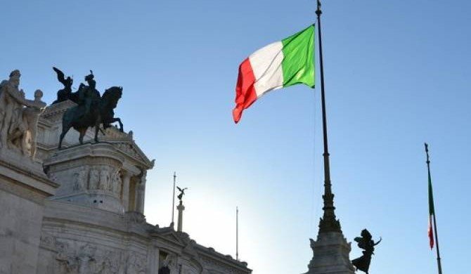 Италия отказалась менять бюджет под давлением ЕС