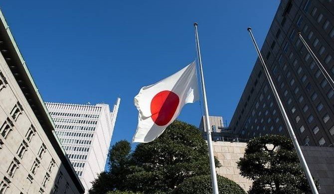 Министр кибербезопасности Японии признался, что не умеет работать на компьютере