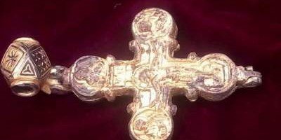 Найдены частицы креста, на котором распяли Иисуса