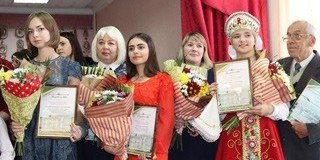 РОСТОВ. 10 одаренных детей в г. Шахты получили именные стипендии