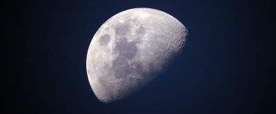 Ученые предупредили о возможном отдалении Луны