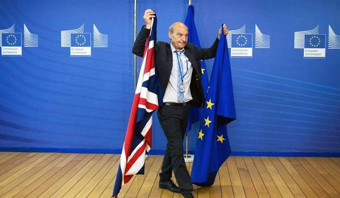 Великобритания и ЕС завершили первый этап переговоров и готовы к проведению экстренного саммита
