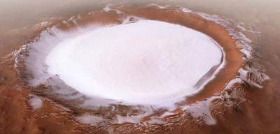 Астрономы сфотографировали «снежное озеро» на Марсе