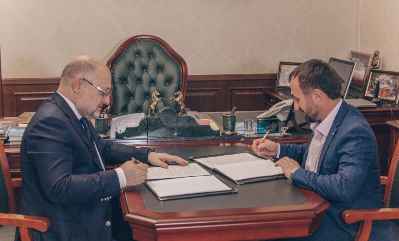 ЧЕЧНЯ. Миннац Чечни и Спорт холл «Колизей» подписали соглашение о сотрудничестве