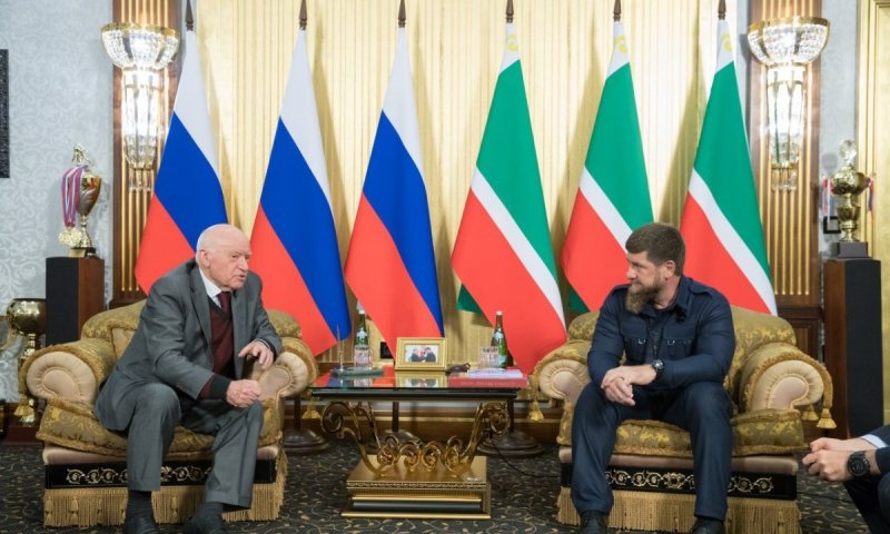 ЧЕЧНЯ. Р. Кадыров поздравил с днем рождения Лео Бокерия