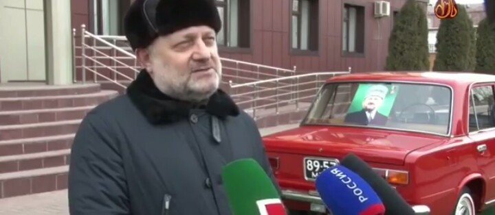 ЧЕЧНЯ. Рамзану Кадырову подарили на Новый год ретро «Жигули»