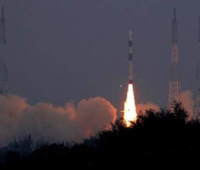 Индия запустила ракету с наносателлитами