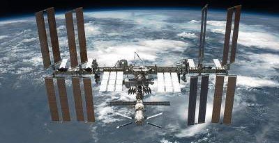 Космонавты изучили дыру в обшивке одного из модулей МКС