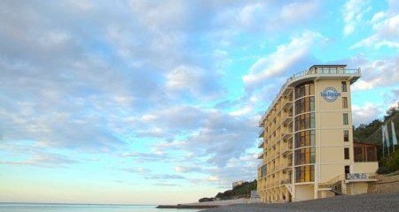 КРЫМ. Власти Крыма выставили гостинице «Калипсо» счет за аренду более 70 млн рублей