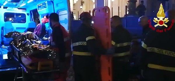 При давке в итальянском клубе погибли шесть человек, десятки пострадали