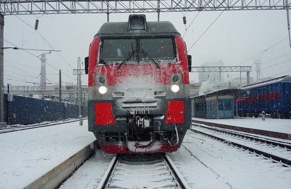 РОСТОВ. Студент ростовского вуза погиб под поездом из-за наушников