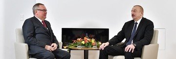 АЗЕРБАЙДЖАН. Ильхам Алиев и Андрей Костин встретились в Давосе