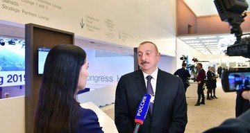 АЗЕРБАЙДЖАН. Ильхам Алиев в Давосе дал интервью 