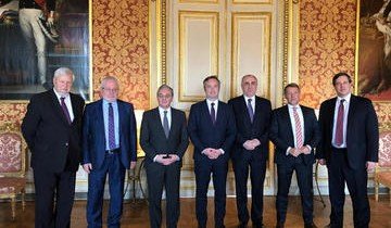 АЗЕРБАЙДЖАН. Мамедъяров и Мнацаканян провели "очень положительную" встречу в Париже